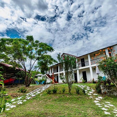 Cosmos Tatacoa Hotel Villavieja Exterior photo